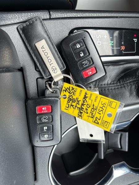 Toyota Highlander XLE AWD V6 2019