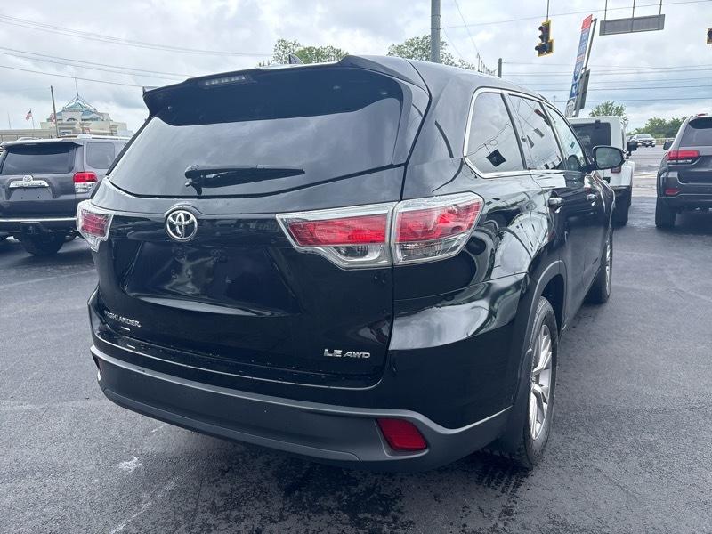 Toyota Highlander LE AWD V6 2015