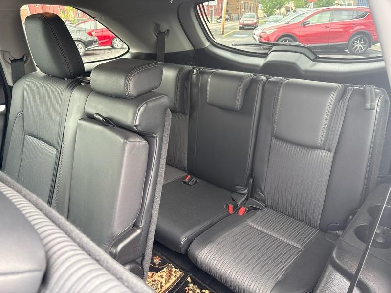 Toyota Highlander LE AWD V6 2015