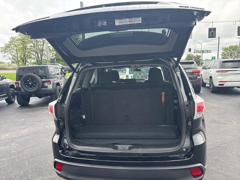 Toyota Highlander LE AWD V6 2015