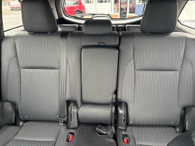 Toyota Highlander LE AWD V6 2015
