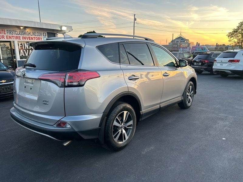 Toyota RAV4 XLE AWD 2017