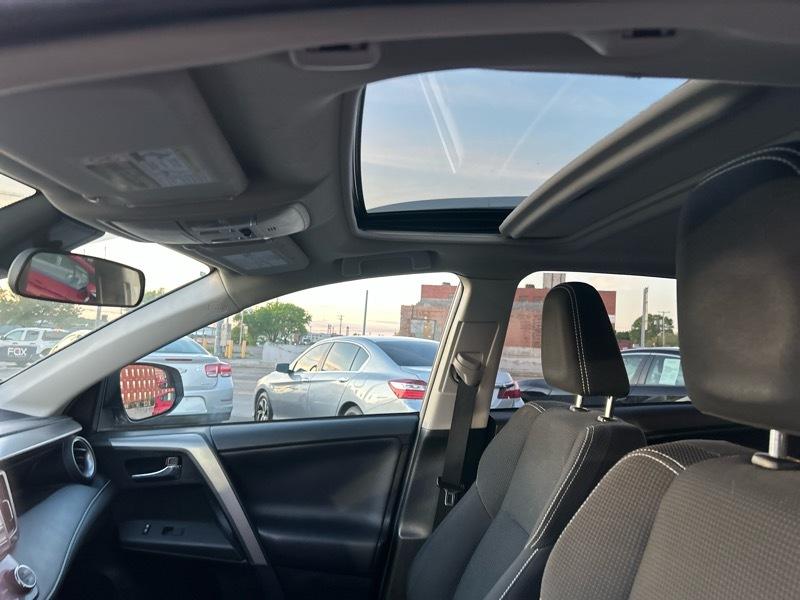 Toyota RAV4 XLE AWD 2017
