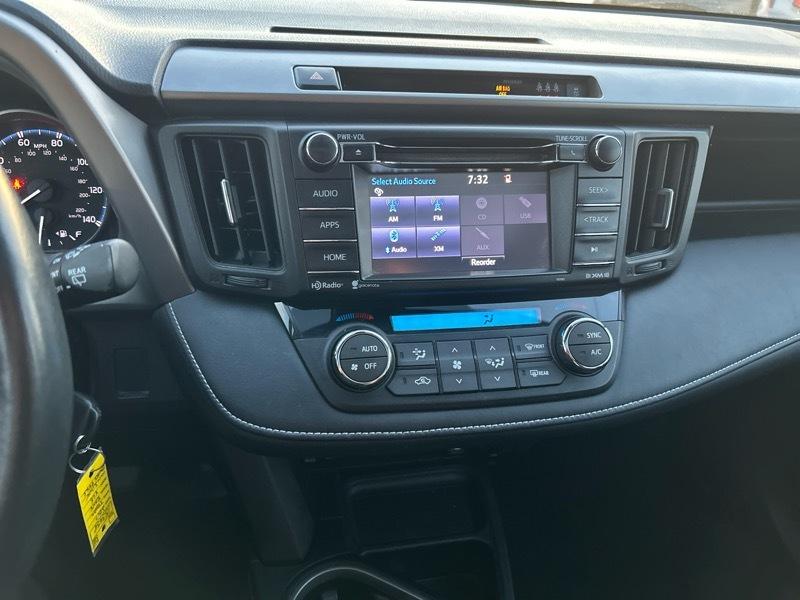 Toyota RAV4 XLE AWD 2017