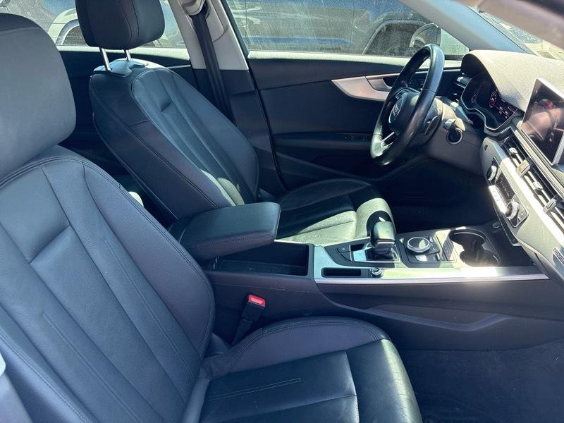 Audi A4 2.0T Premium quattro Sedan 2017