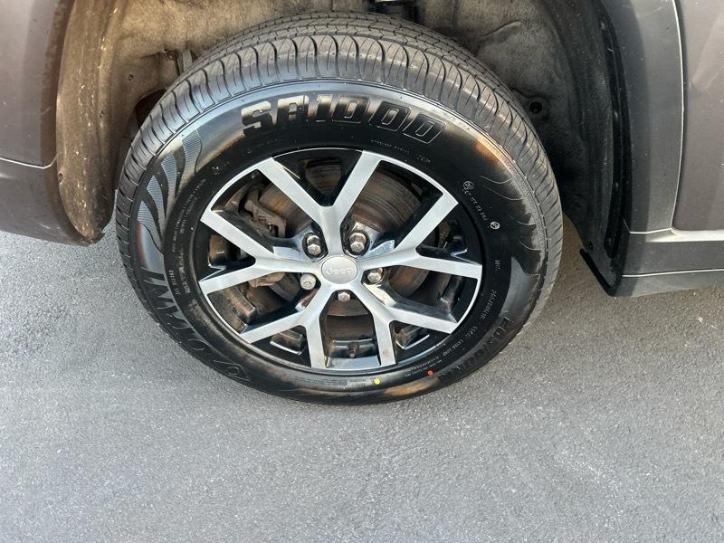 Jeep Grand Cherokee L Limited 4WD 2023