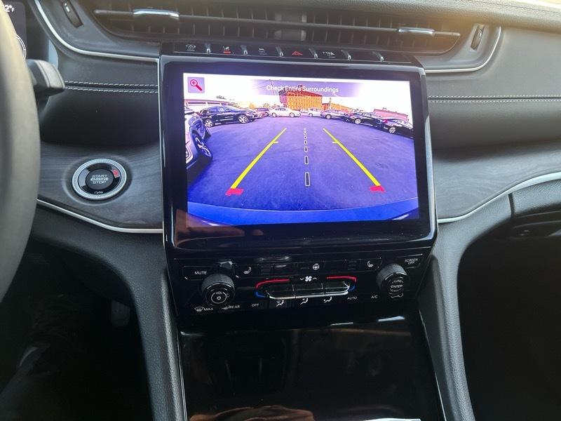 Jeep Grand Cherokee L Limited 4WD 2023