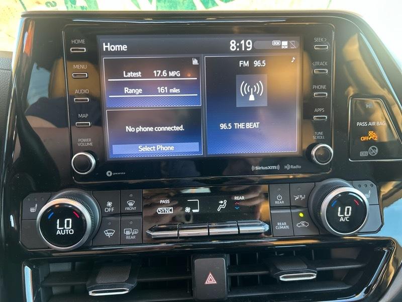 Toyota Highlander XLE AWD V6 2021