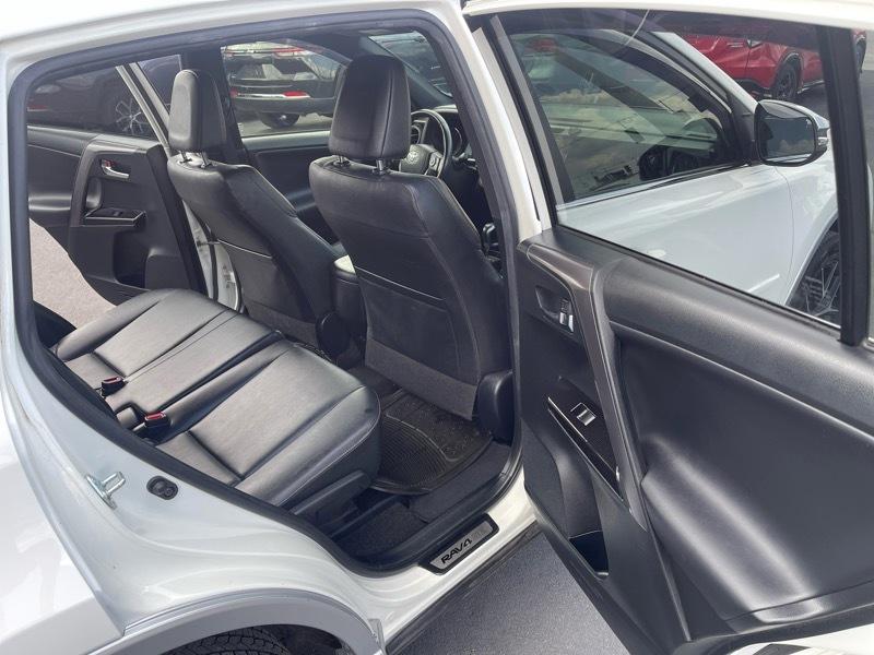 Toyota RAV4 SE 4WD 2016