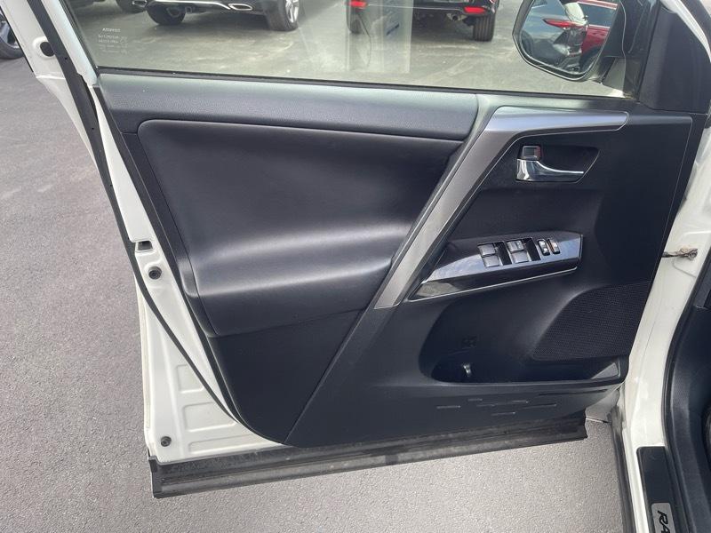 Toyota RAV4 SE 4WD 2016