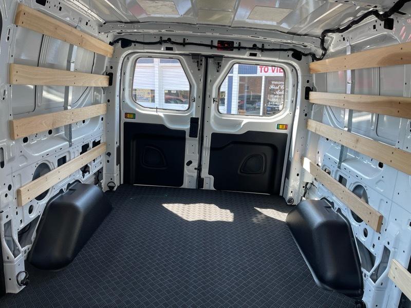 Ford Transit 250 Van 2025