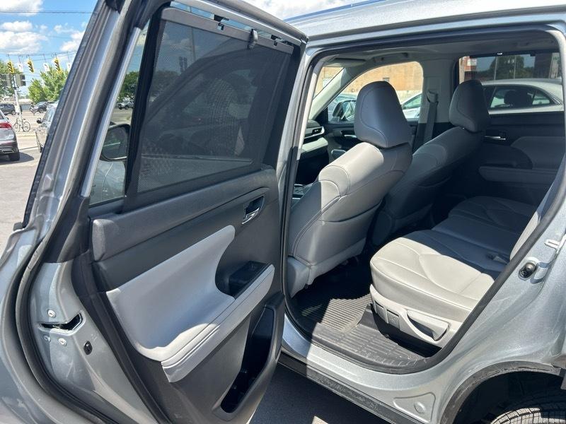 Toyota Highlander XLE AWD V6 2021
