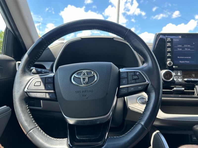 Toyota Highlander XLE AWD V6 2021