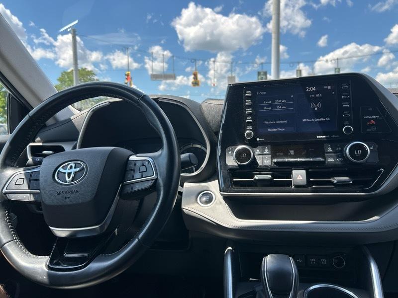 Toyota Highlander XLE AWD V6 2021