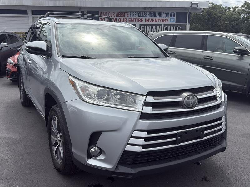 Toyota Highlander XLE AWD V6 2017