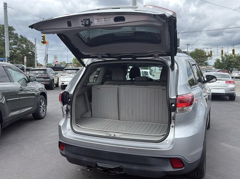 Toyota Highlander XLE AWD V6 2017