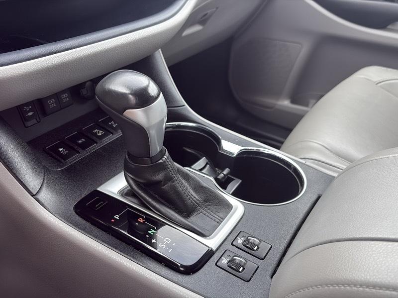 Toyota Highlander XLE AWD V6 2017