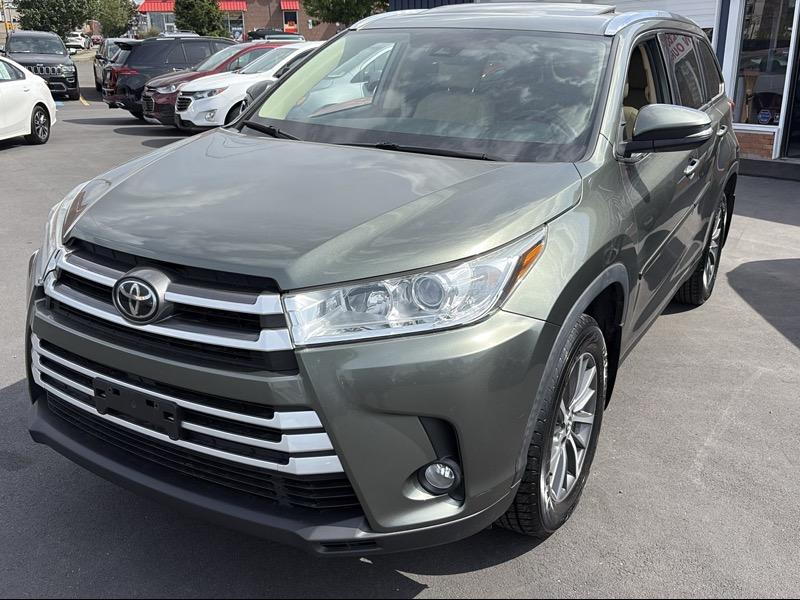 Toyota Highlander XLE AWD V6 2019
