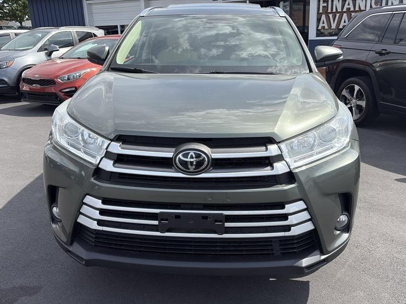 Toyota Highlander XLE AWD V6 2019