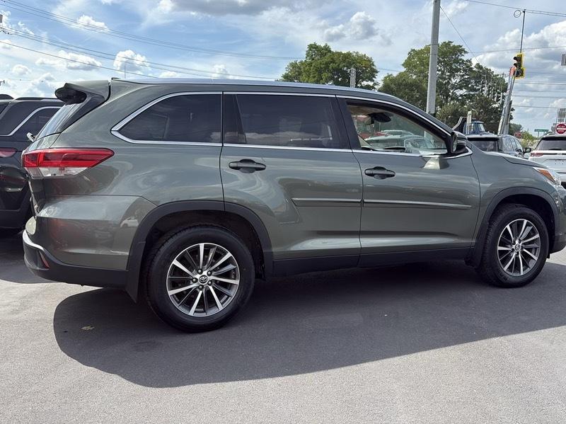 Toyota Highlander XLE AWD V6 2019