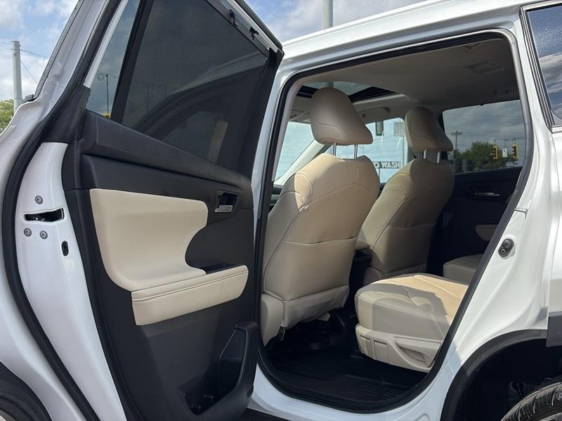 Toyota Highlander XLE 4WD 2023