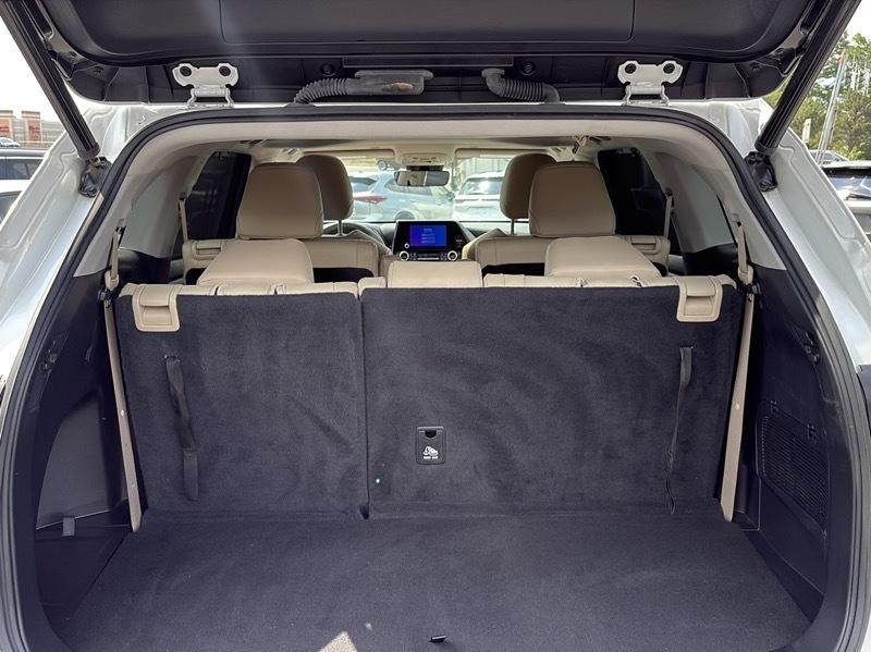 Toyota Highlander XLE 4WD 2023