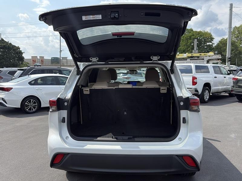 Toyota Highlander XLE 4WD 2023