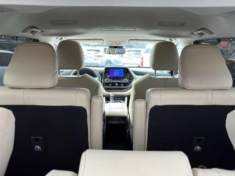 Toyota Highlander XLE 4WD 2023