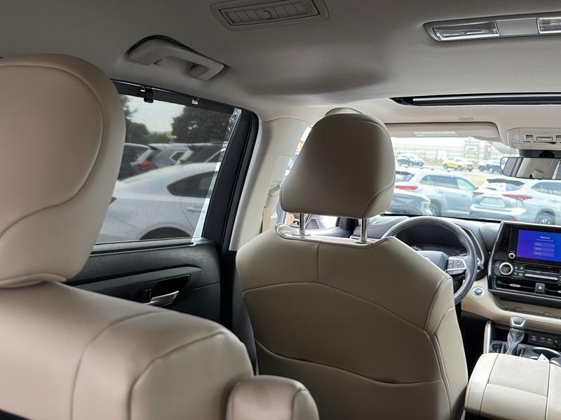 Toyota Highlander XLE 4WD 2023