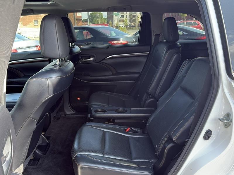 Toyota Highlander Limited AWD V6 2016