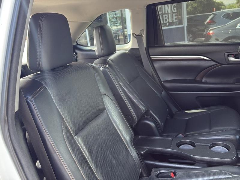 Toyota Highlander Limited AWD V6 2016