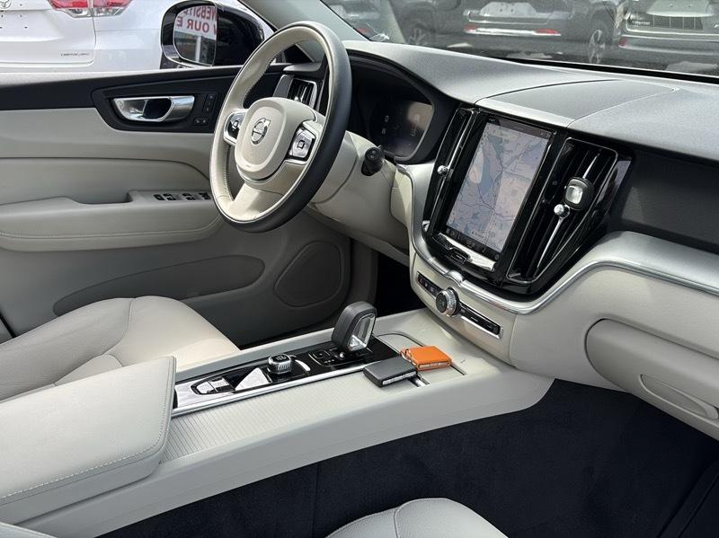 Volvo XC60 B5 Core AWD 2024