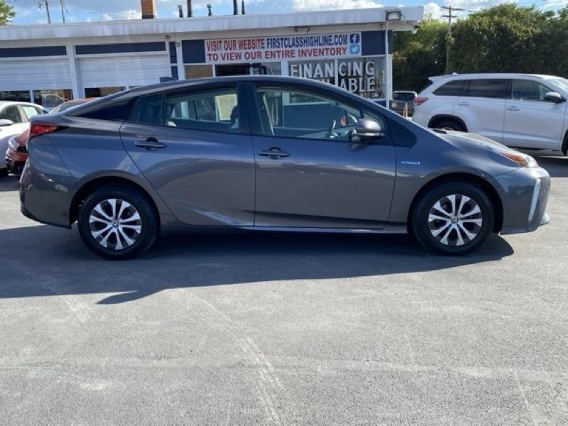 Toyota Prius LE AWD-e 2020