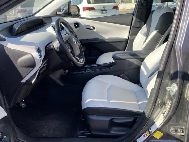Toyota Prius LE AWD-e 2020
