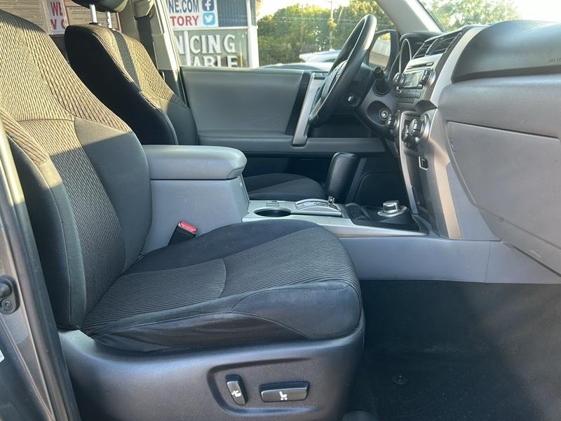 Toyota 4Runner SR5 4WD 2013