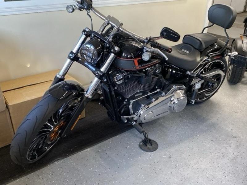 Harley-Davidson FXBR  2023