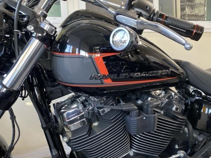 Harley-Davidson FXBR  2023