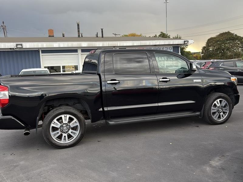 Toyota Tundra Platinum CrewMax 5.7L 4WD 2020