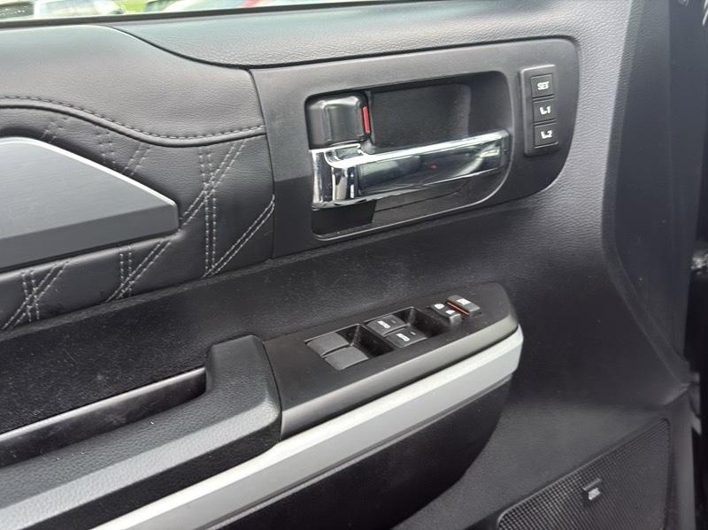 Toyota Tundra Platinum CrewMax 5.7L 4WD 2020