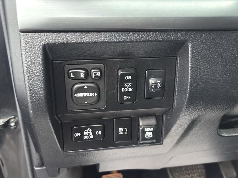 Toyota Tundra Platinum CrewMax 5.7L 4WD 2020