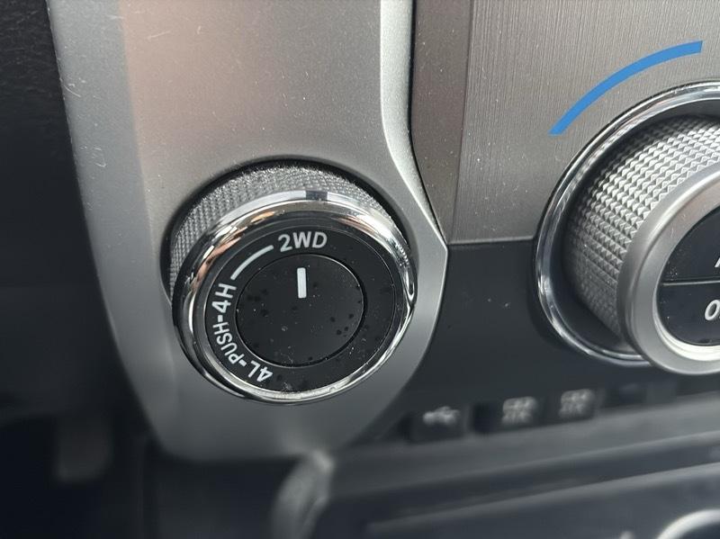 Toyota Tundra Platinum CrewMax 5.7L 4WD 2020