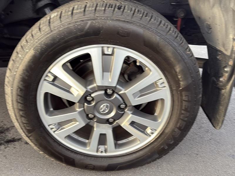 Toyota Tundra Platinum CrewMax 5.7L 4WD 2020