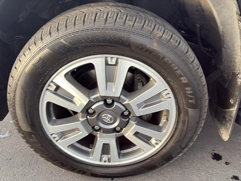 Toyota Tundra Platinum CrewMax 5.7L 4WD 2020