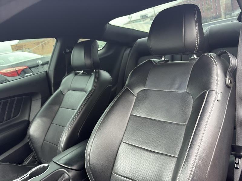 Ford Mustang EcoBoost Coupe 2017