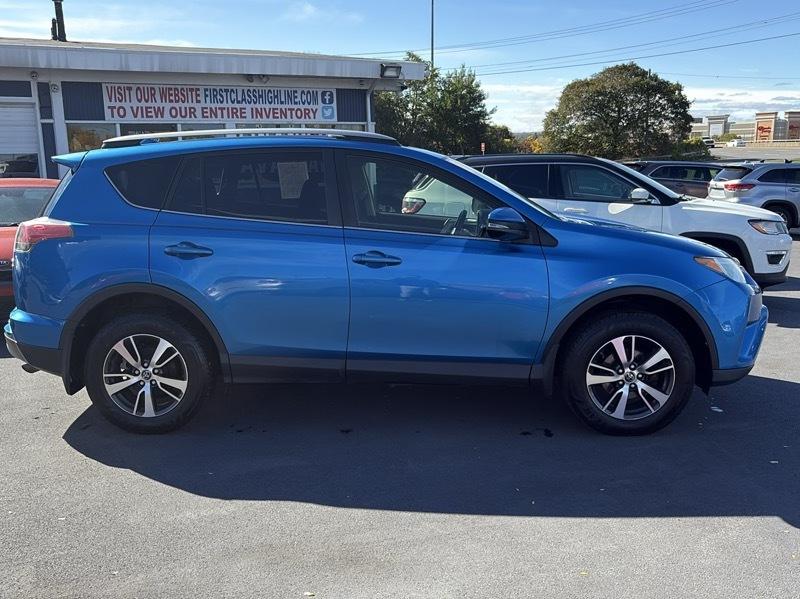 Toyota RAV4 XLE AWD 2018