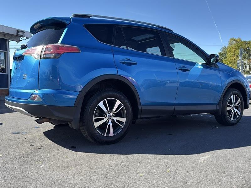 Toyota RAV4 XLE AWD 2018