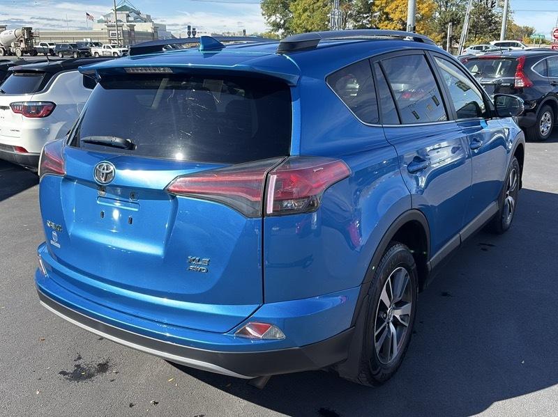 Toyota RAV4 XLE AWD 2018