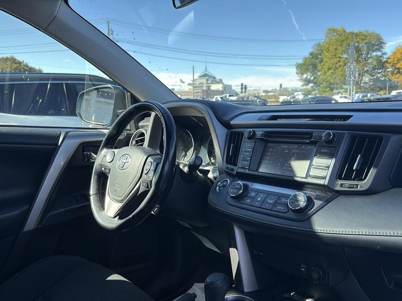 Toyota RAV4 XLE AWD 2018