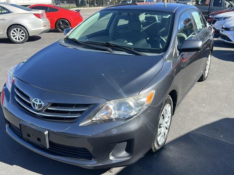Toyota Corolla 4dr Sdn Auto LE (Natl) 2013
