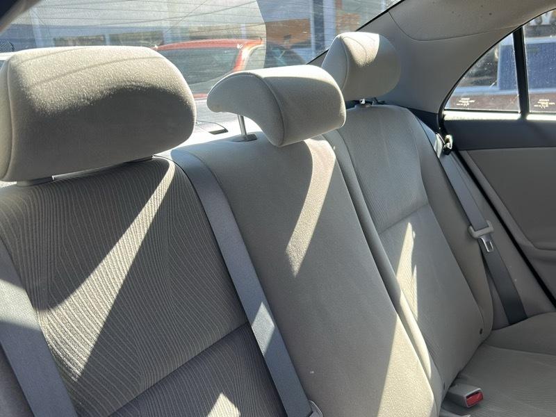 Toyota Corolla 4dr Sdn Auto LE (Natl) 2013